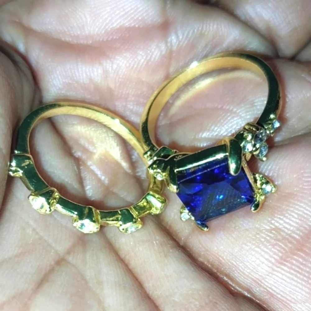 Elegant Blue and Gold Ring 6.5